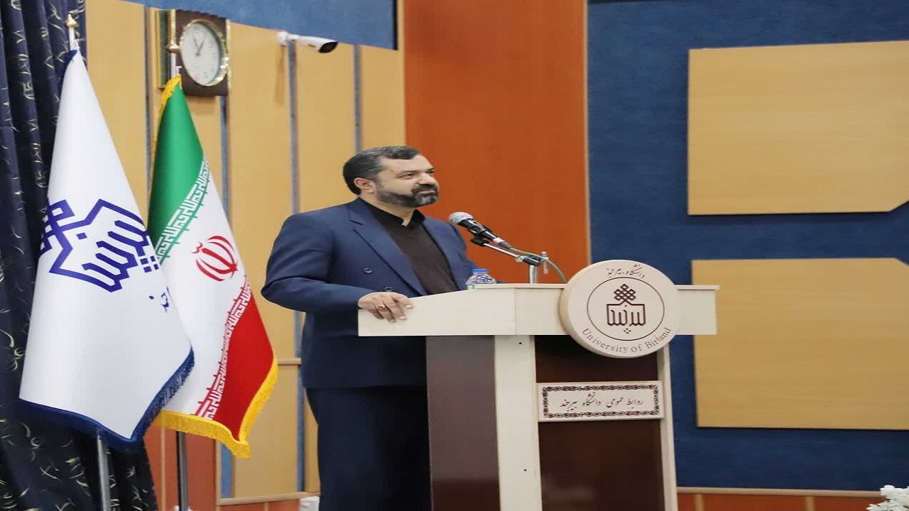 ارائه تصویر نامطلوب از جامعه، هدف دشمن در جنگ رسانه ای/ باید جهاد تبیین را عملی کنیم