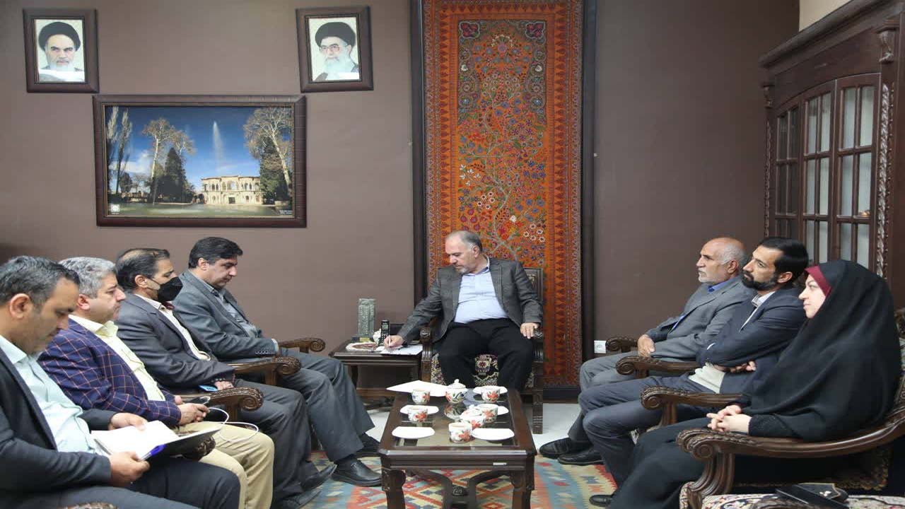 تلاش برای تبدیل زرند به قطب گردشگری انقلابی