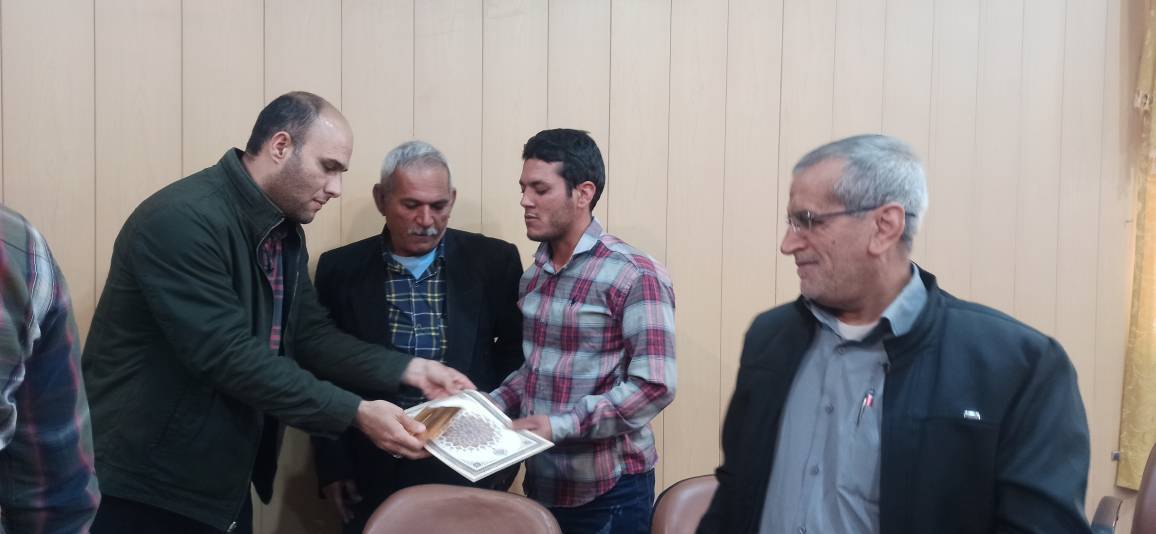 گوشه هایی از مراسم تجلیل از ورزشکاران گوشه هایی از مراسم تجلیل از ورزشکاران