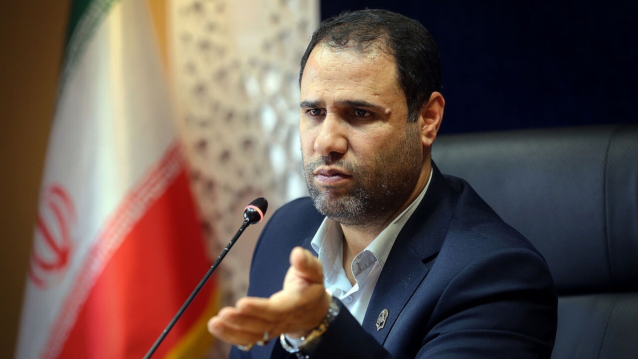 موضوع تراکم زیاد کلاس‌ها پیگیری شود