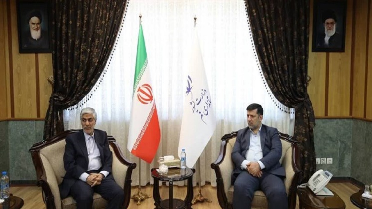 وزیر ورزش و جوانان به قم سفر کرد