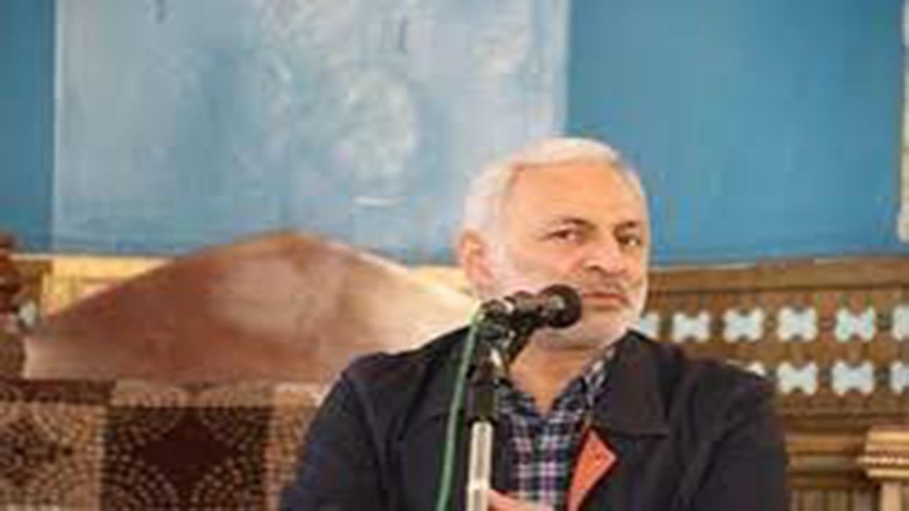 امروز در آستانه یک انتخاب بزرگ هستیم
