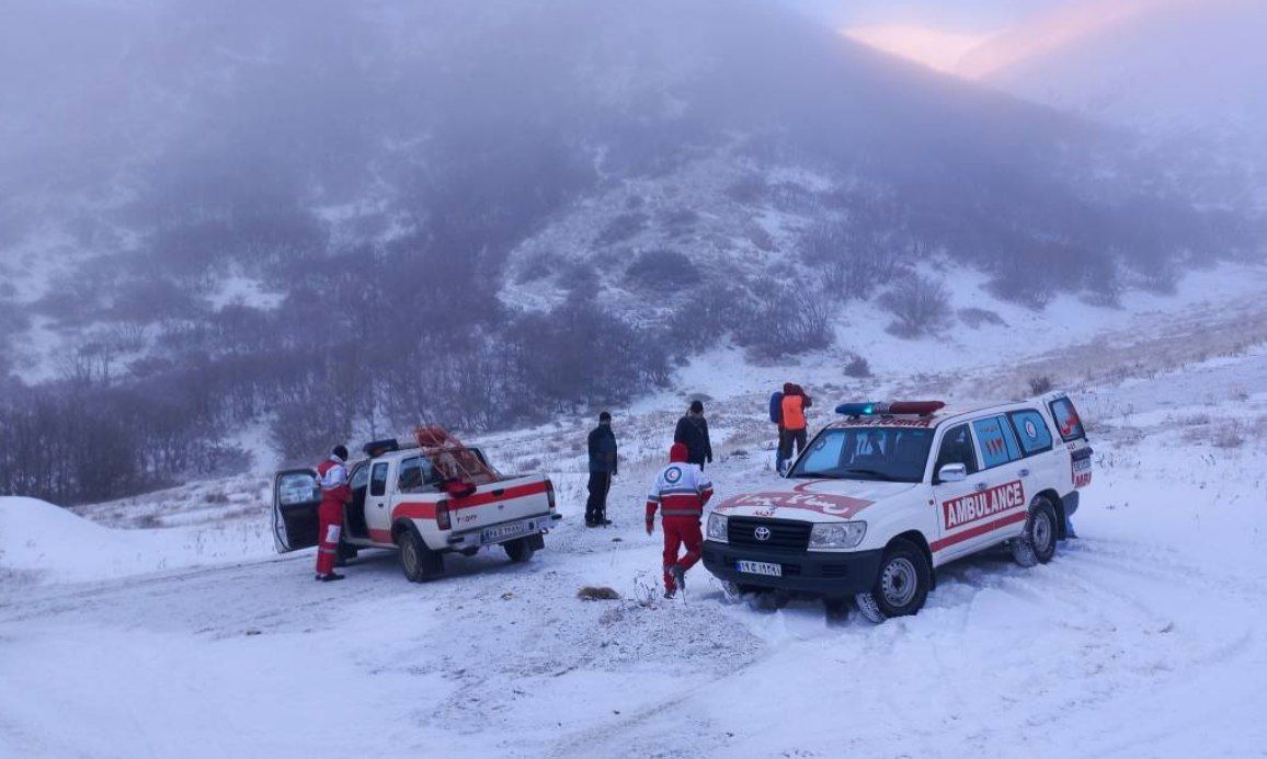 نجات ۴ کوهنورد در ارتفاعات کوه عجم شهرستان خلخال