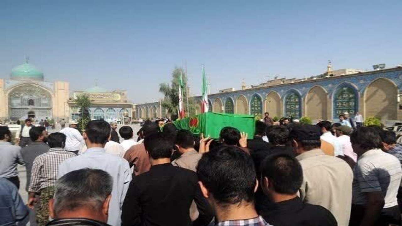 تشییع پیکر شهید مدافع حرم در پیشوا + فیلم