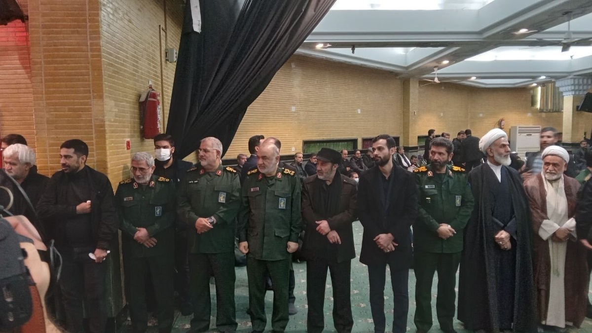 آئین تشییع پیکر شهید سید رضی موسوی در میدان امام حسین (ع)
