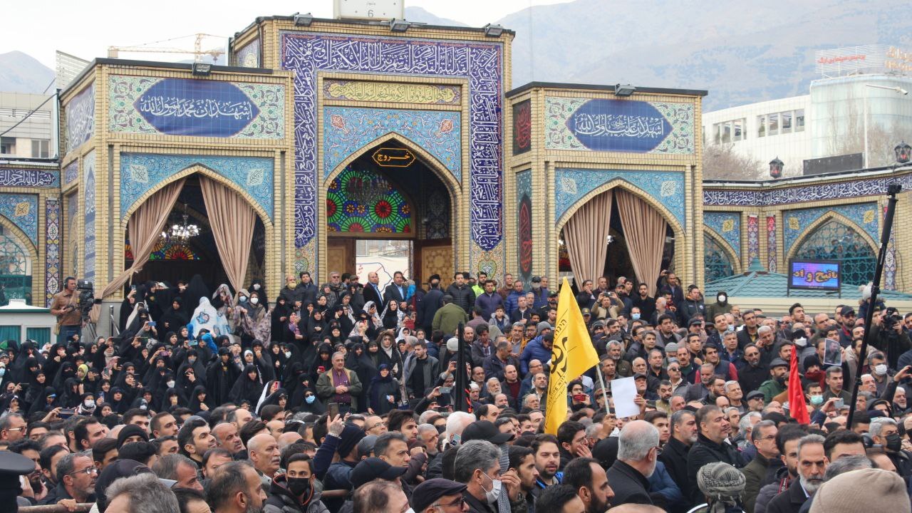 مراسم خاکسپاری شهید سید رضی موسوی مراسم خاکسپاری شهید سید رضی موسوی