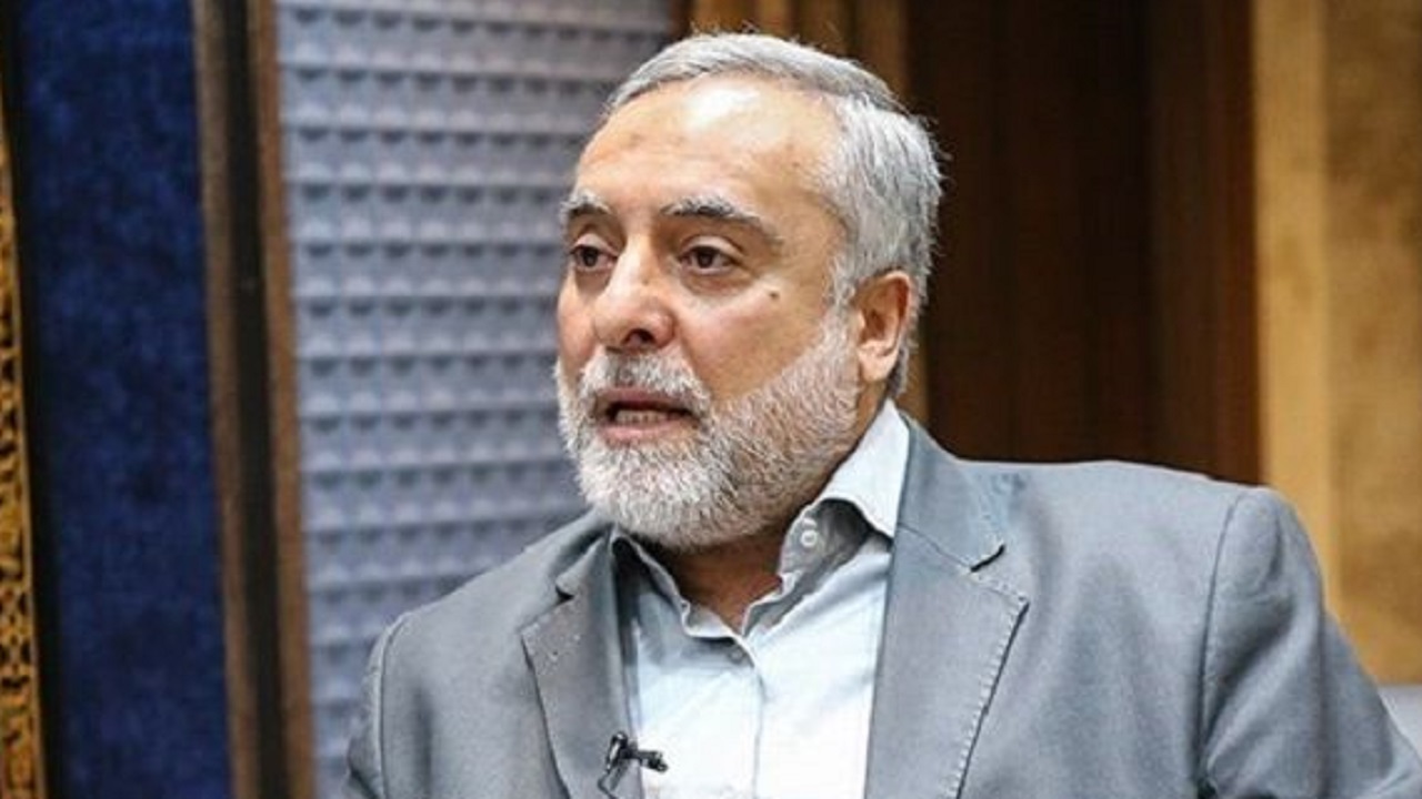 دشمن بصیرت مردم را هدف قرار داده است