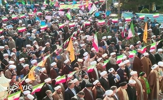 تجمع حماسی مردم قم در گرامیداشت یوم الله ۹ دی