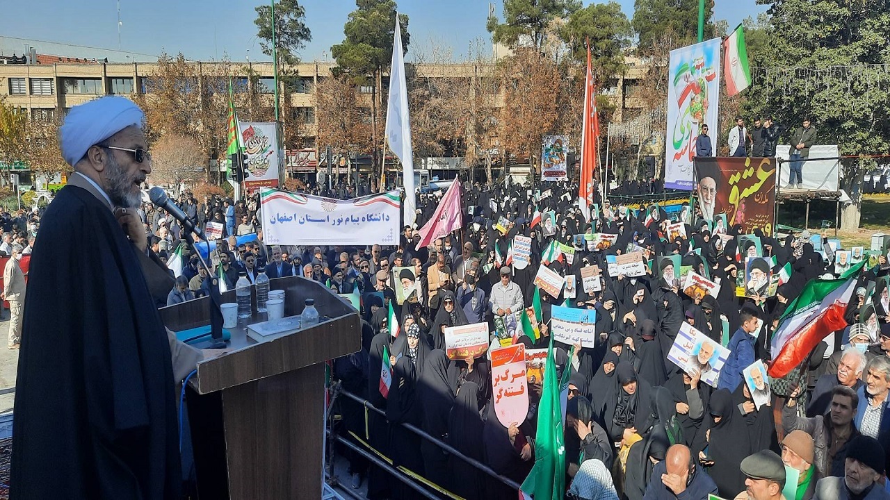 بصیرت رمز موفقیت ملت ایران در مقابله با فتنه ۸۸