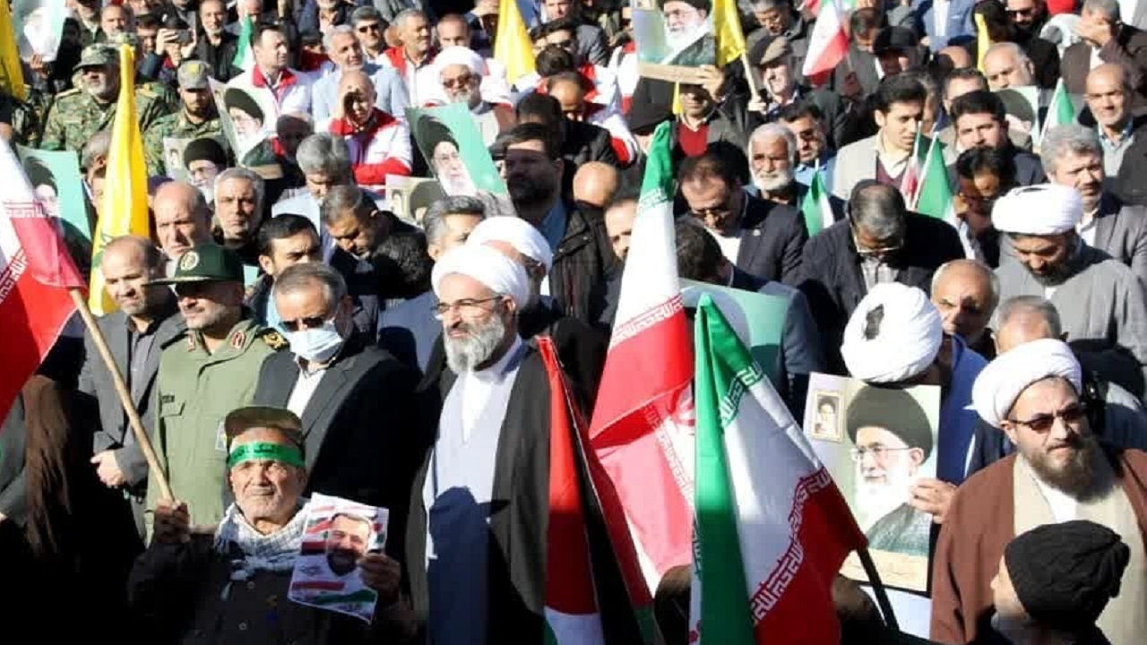 بصیرت ملت قطب‌نمایی برای دفع فتنه‌ها است