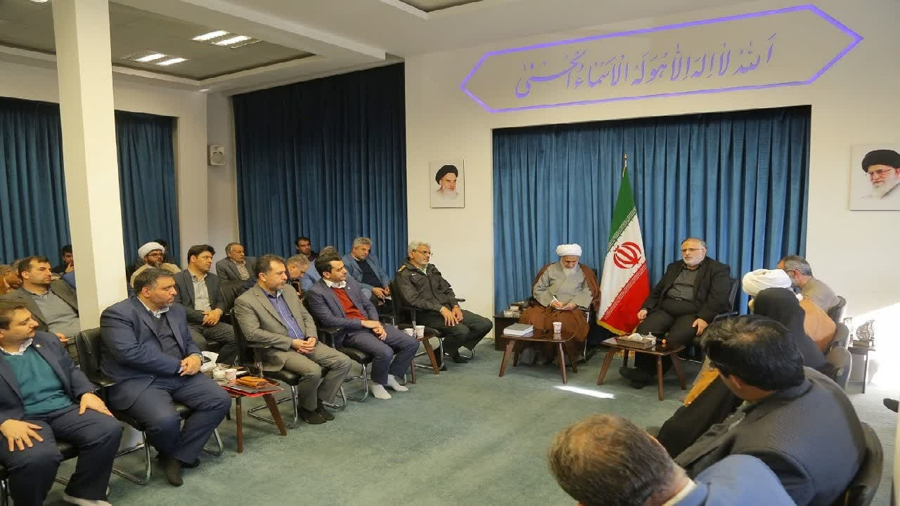 عدالت‌ خواهان و آمران به معروف باید تشویق شوند