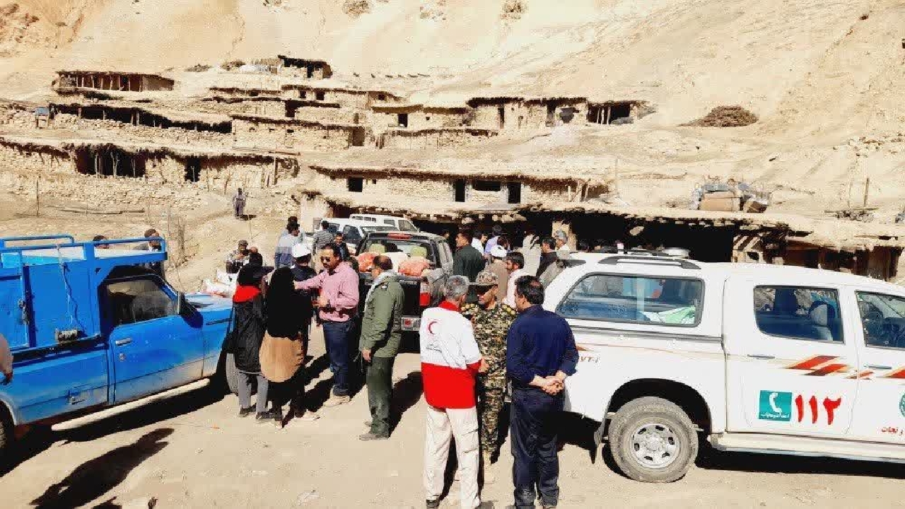 توزیع دو هزار و ۱۸۰ بسته معیشتی در بین عزتمندان مناطق محروم و کم برخوردار چهارمحال و بختیاری