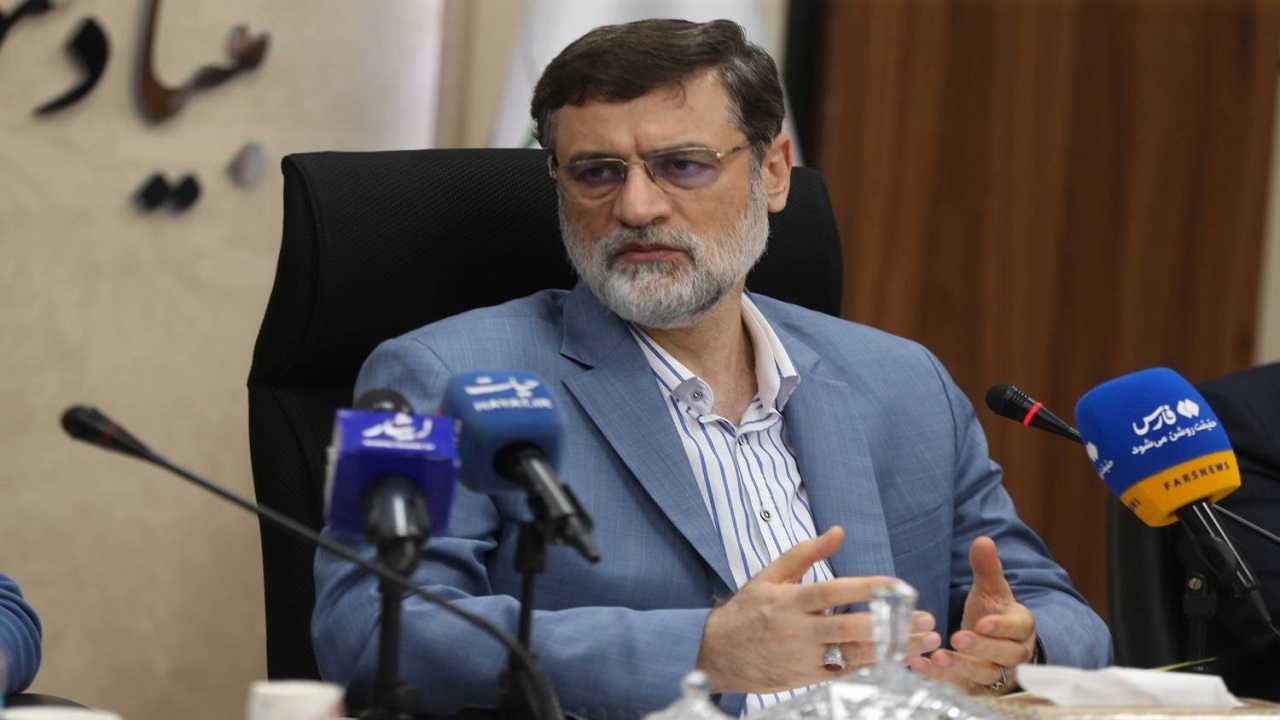 جریان ایثار دفاع از مستضعفین در مقابل مستکبرین است