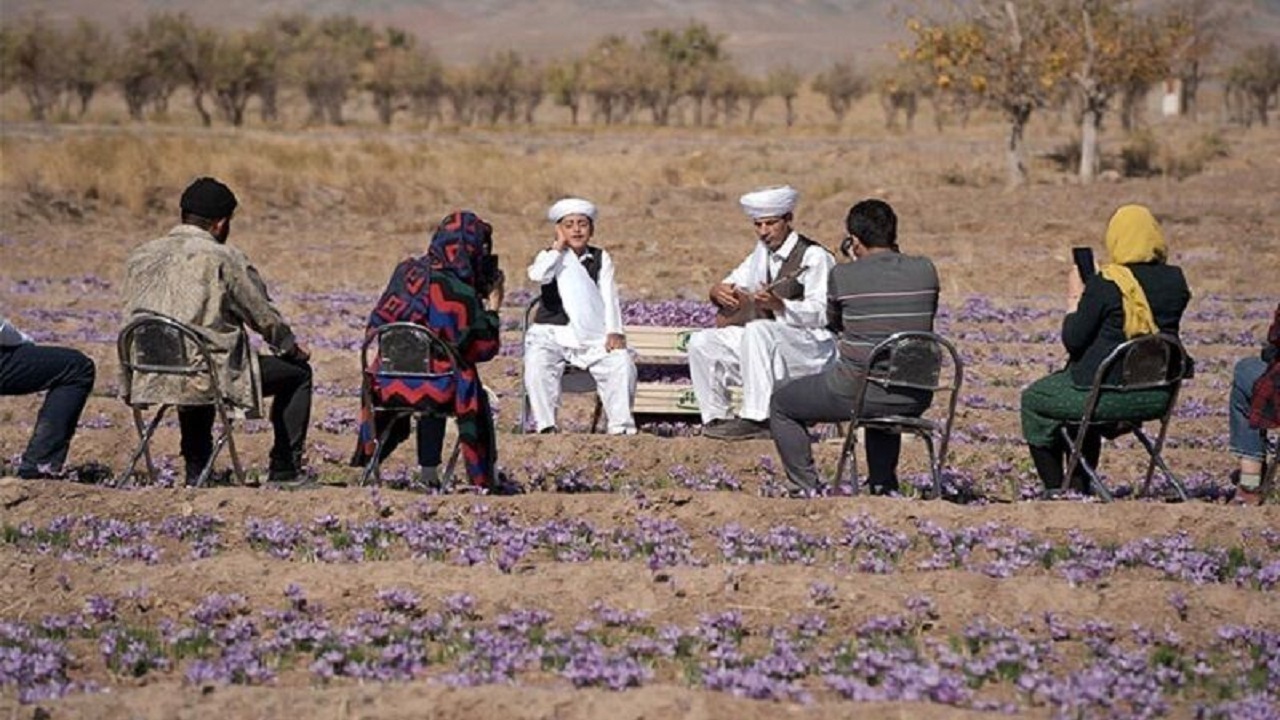ادبیات عامه بخش مهمی از فرهنگ است که باید حفظ شود