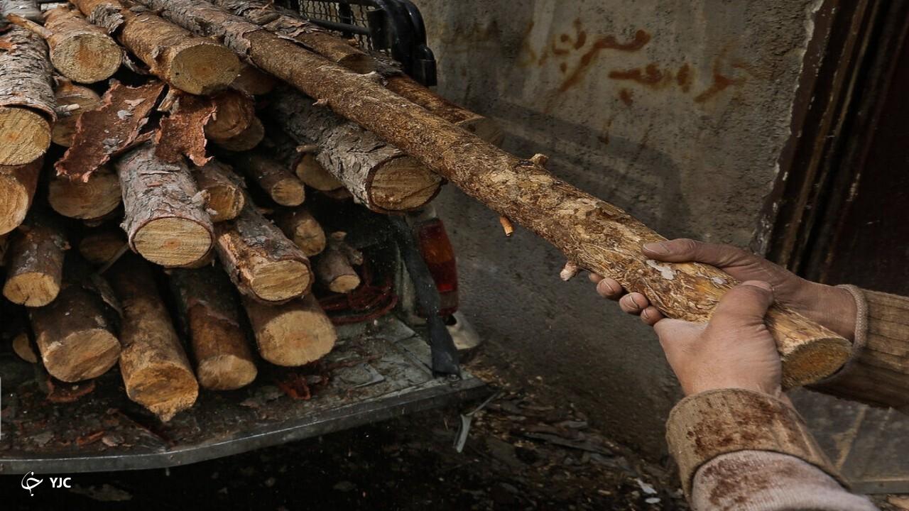 ۲ محموله آرد و چوب قاچاق در محور مهاباد_ میاندوآب توقیف شد