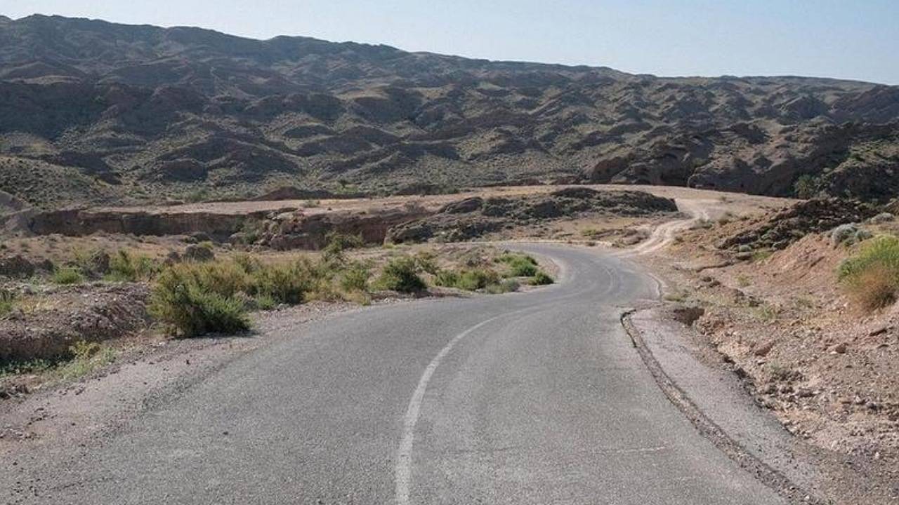 رفع نقاط حادثه‌خیز محور قلعه‌گنج - کهنوج تا پایان امسال