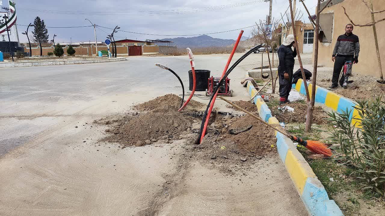انجام عملیات فیبر نوری به طول ۳۰ هزارمتر در یزدان شهرِ زرند