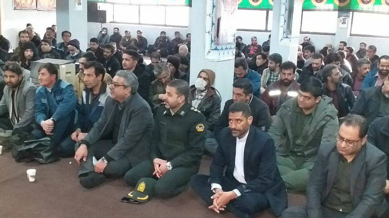 باید ضریب شغلی کارگران و خلا بیمه‌ای مرتفع شود