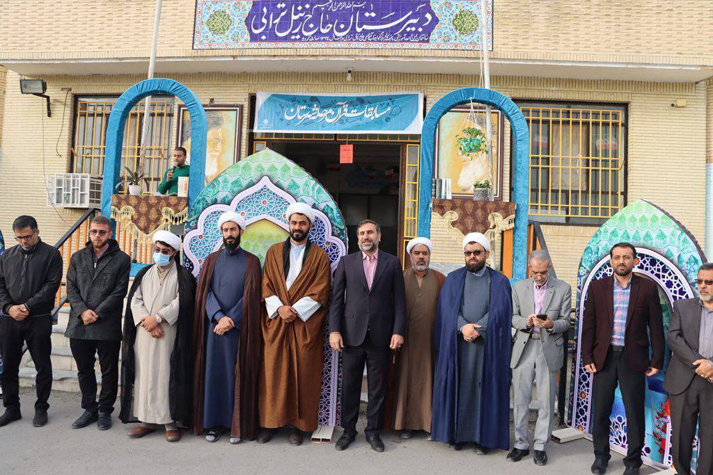 حضور مسئولان در مدرسه