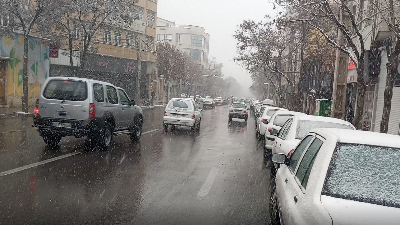 فیلمی از بارش برف زمستانی در شهر زنجان