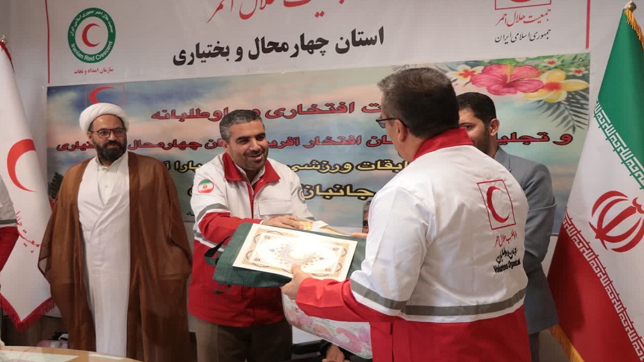 عضویت داوطلبانه مدال آوران جهانی و پاراآسیایی در جمعیت هلال احمر