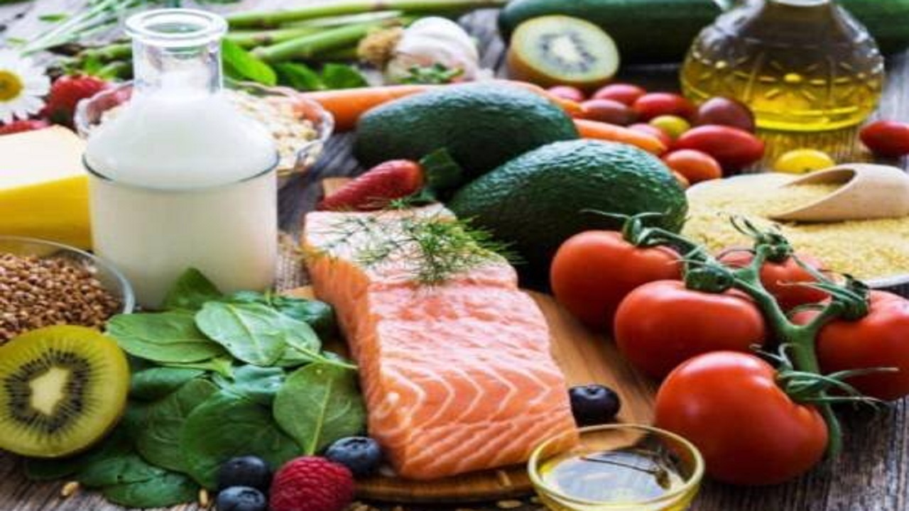 رژیم غذایی کم کربوهیدرات چگونه می‌تواند در کاهش وزن موثر باشد؟
