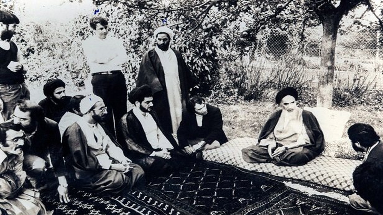 ناگفته‌های یک اصفهانی از حضور امام (ره) در نوفل‌لوشاتو
