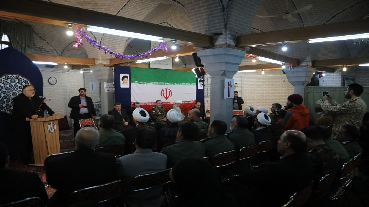 امروز دشمنان دیگر جرات بیان تعبیر گزینه‌های روی میز را ندارند