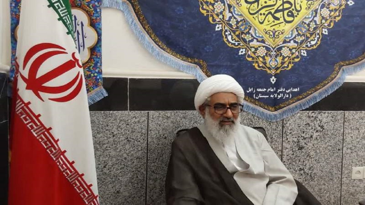 وجود مقام معظم رهبری بزرگترین دستاورد انقلاب است