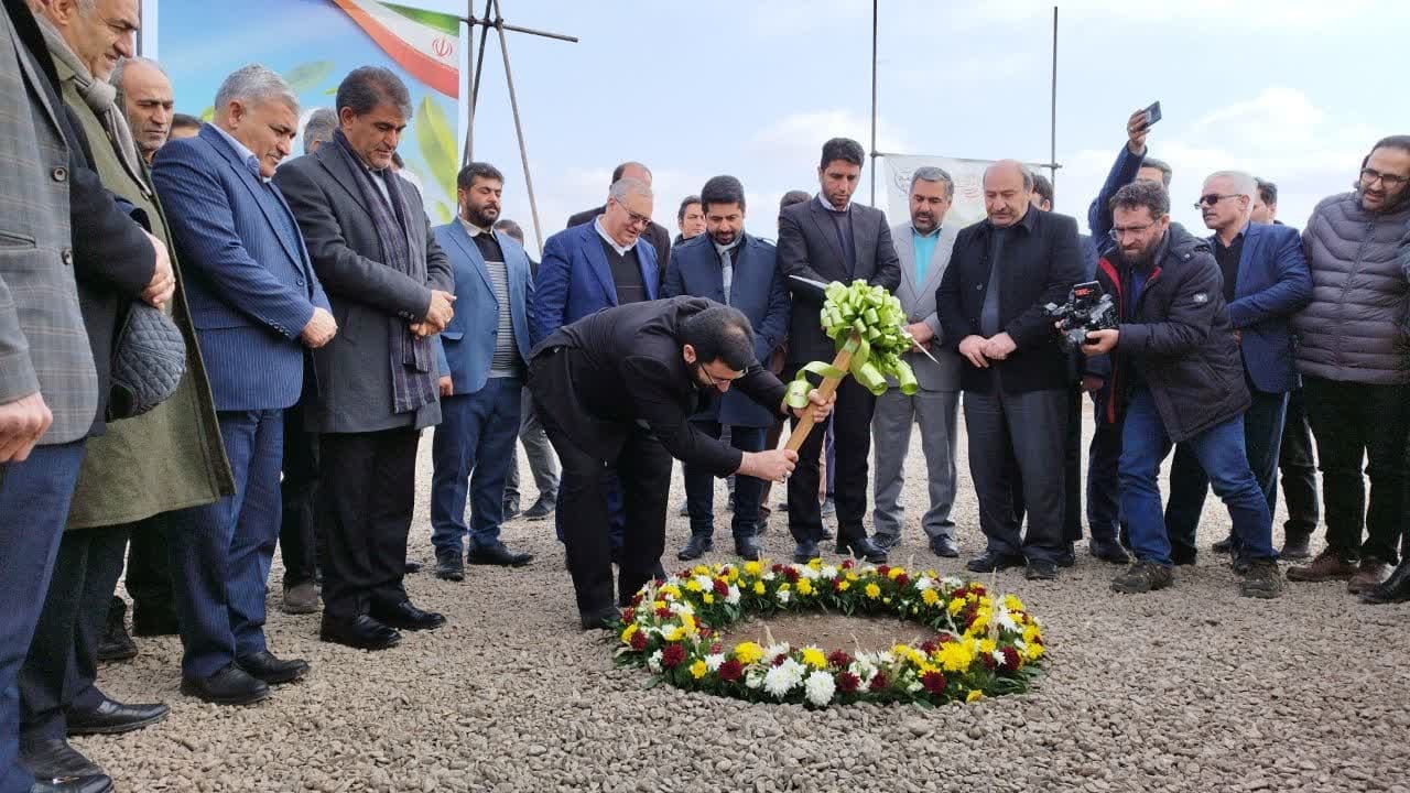 آغاز عملیات اجرایی بزرگترین گلخانه آذربایجان غربی