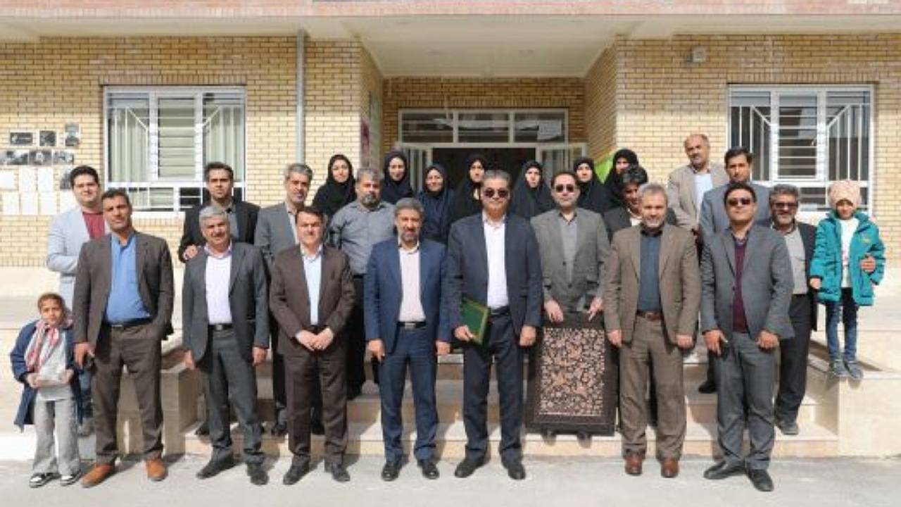 بهره برداری از یک باب مدرسه ۱۲ کلاسه خیرساز در کرمان