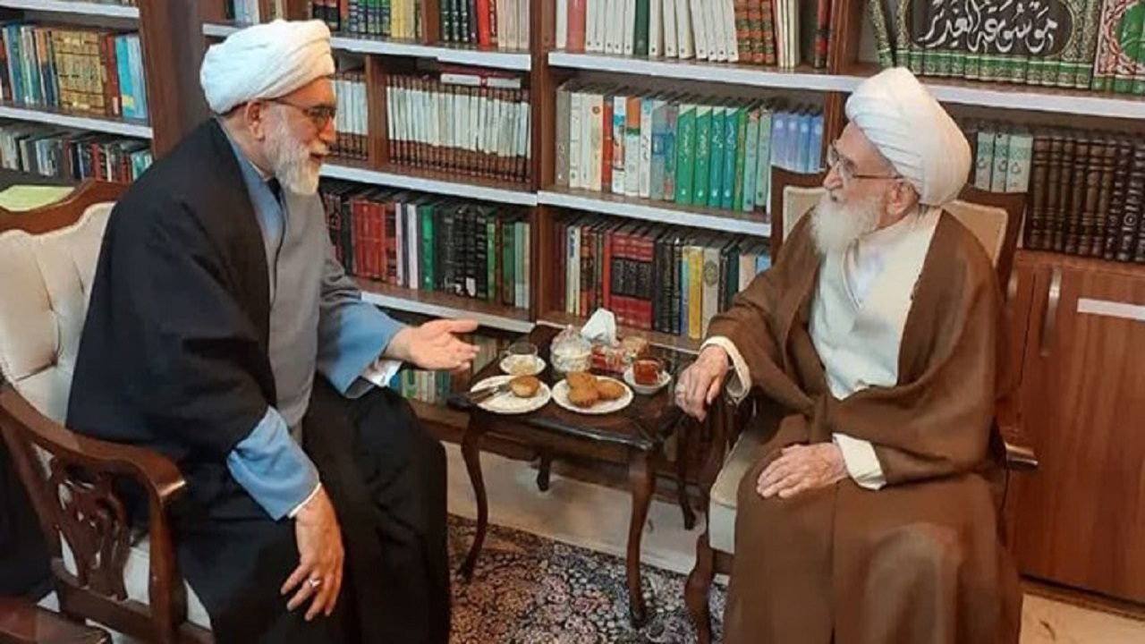 تولیت آستان قدس رضوی به دیدار آیت‌الله نوری همدانی رفت