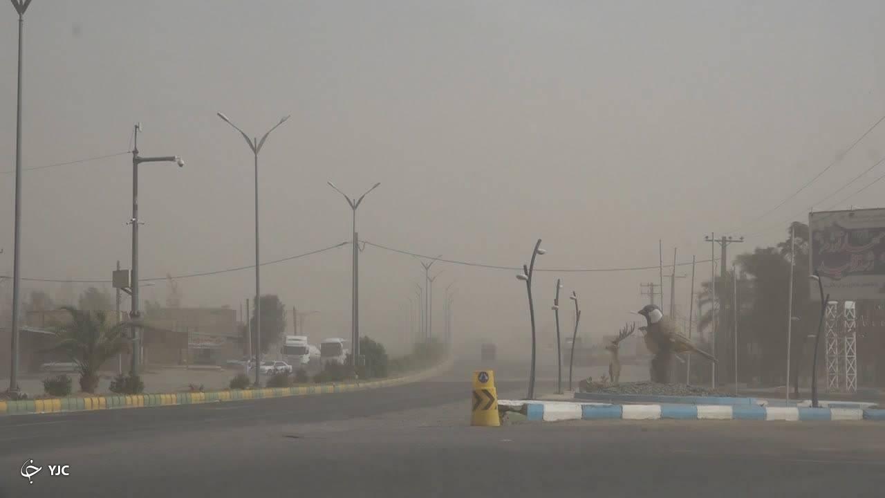 &nbsp;برق ۱۳ روستا قطع و ۲ راه روستایی مسدود شد