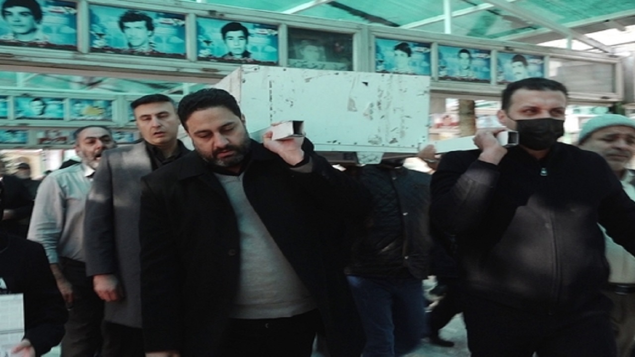 تشییع پیکر مادر شهیدان رستمی در قم