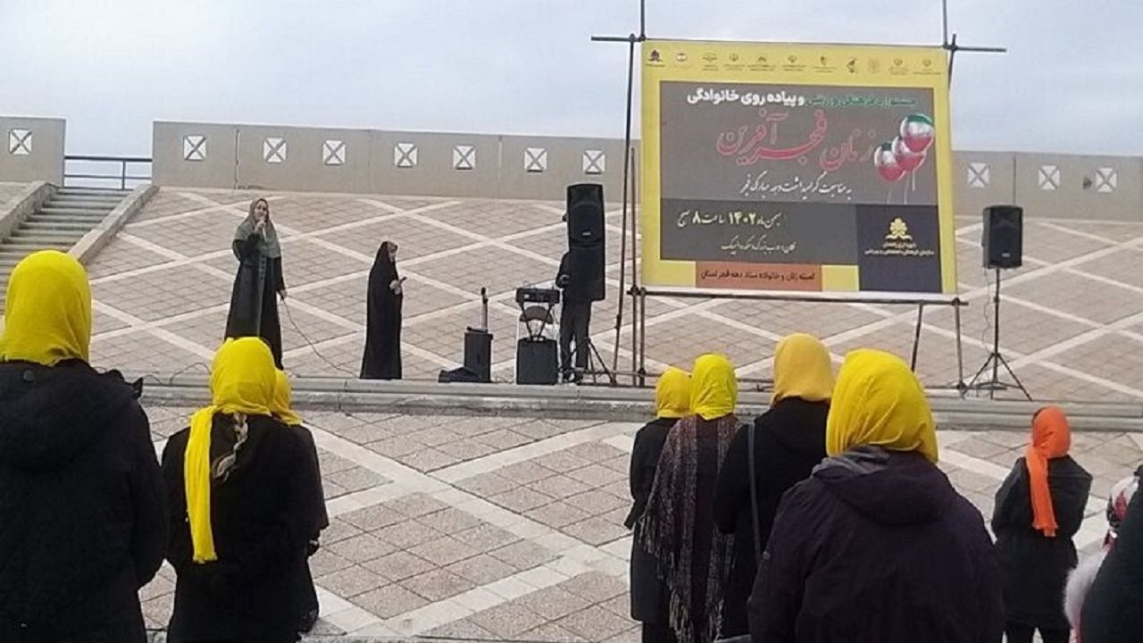 زنان نقش مهمی در پیروزی انقلاب اسلامی داشتند