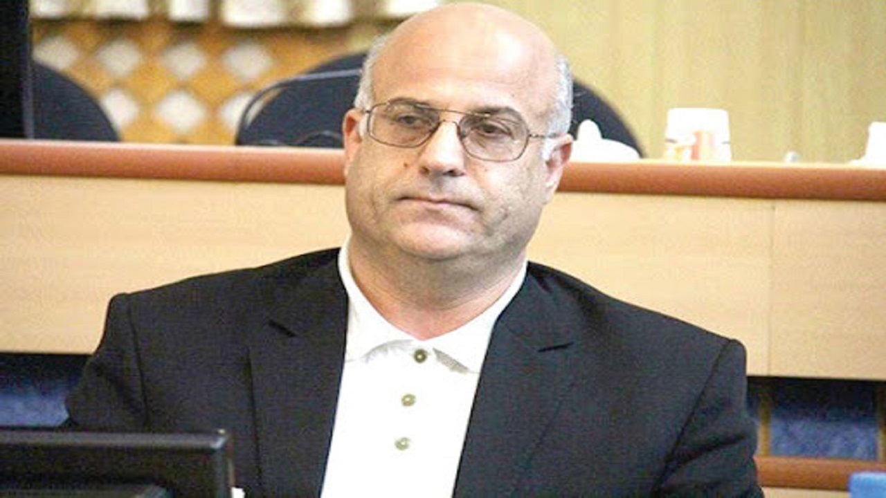 دشمن برای بدبین کردن نسل جوان نسبت به انقلاب تلاش می‌کند