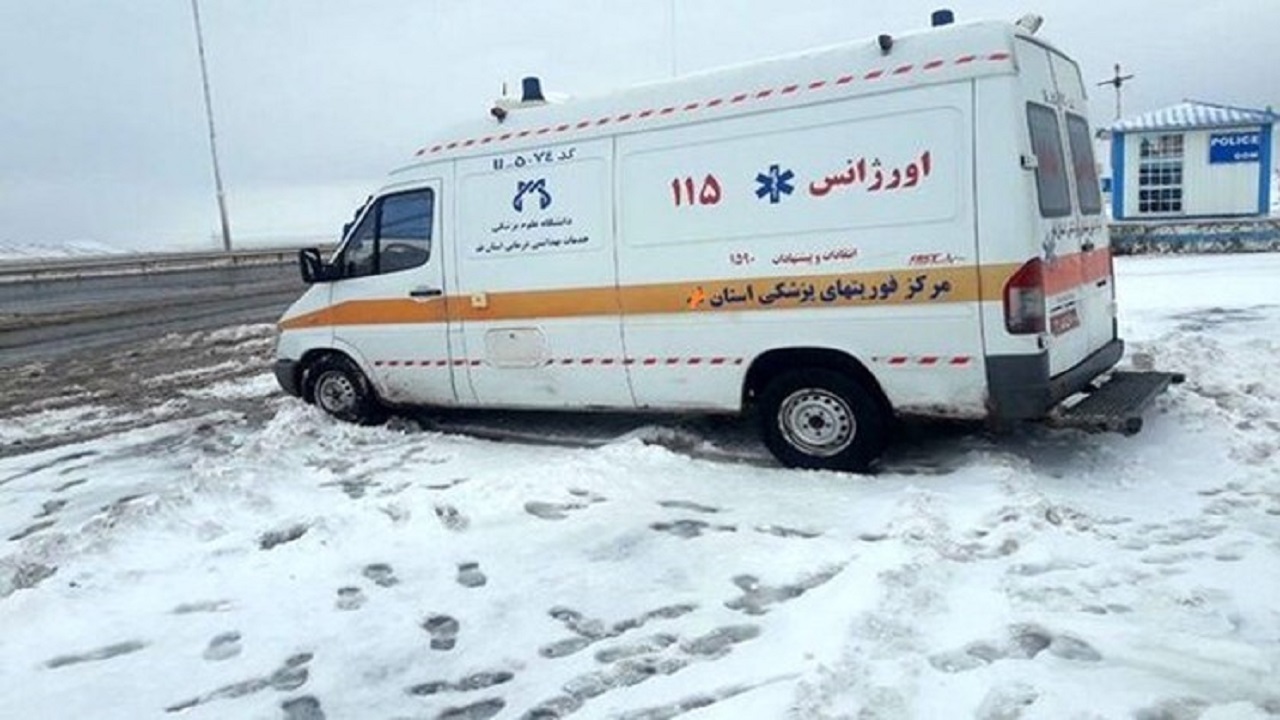 خدمت رسانی اورژانس همدان به ۲۷۵ مصدوم در برف و سرما