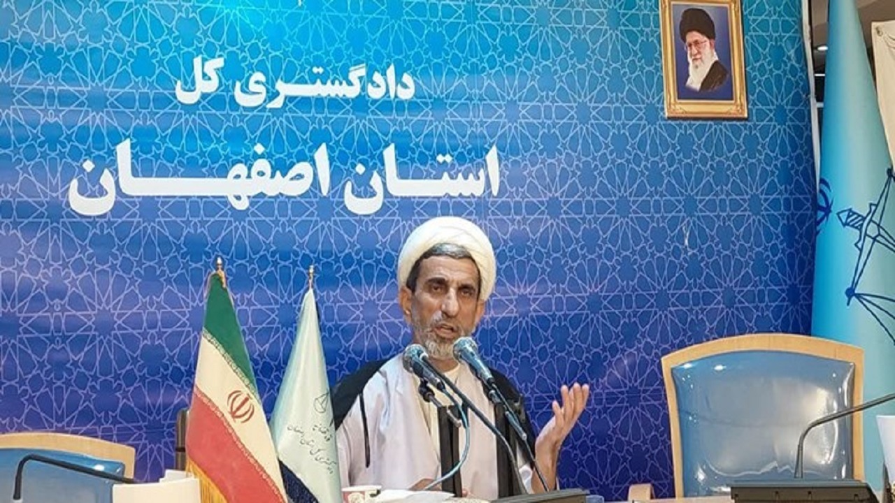 آغاز به کار داوران حرفه‌ای و میانجی‌گران در دادگستری اصفهان