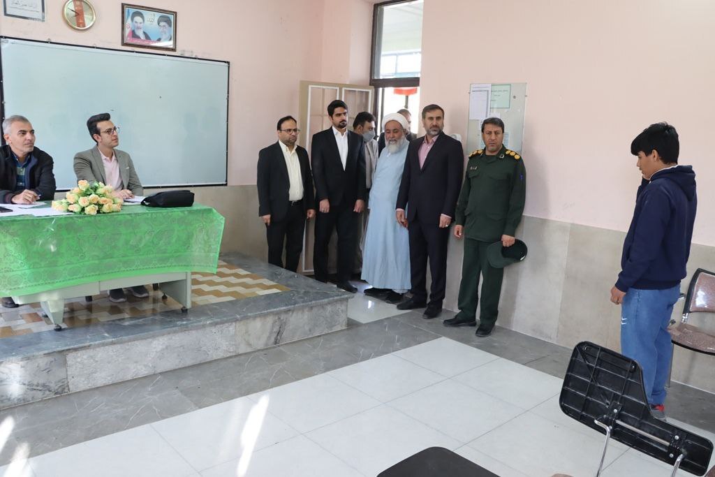 گرامیداشت یوم الله دهه فجر در لارستان