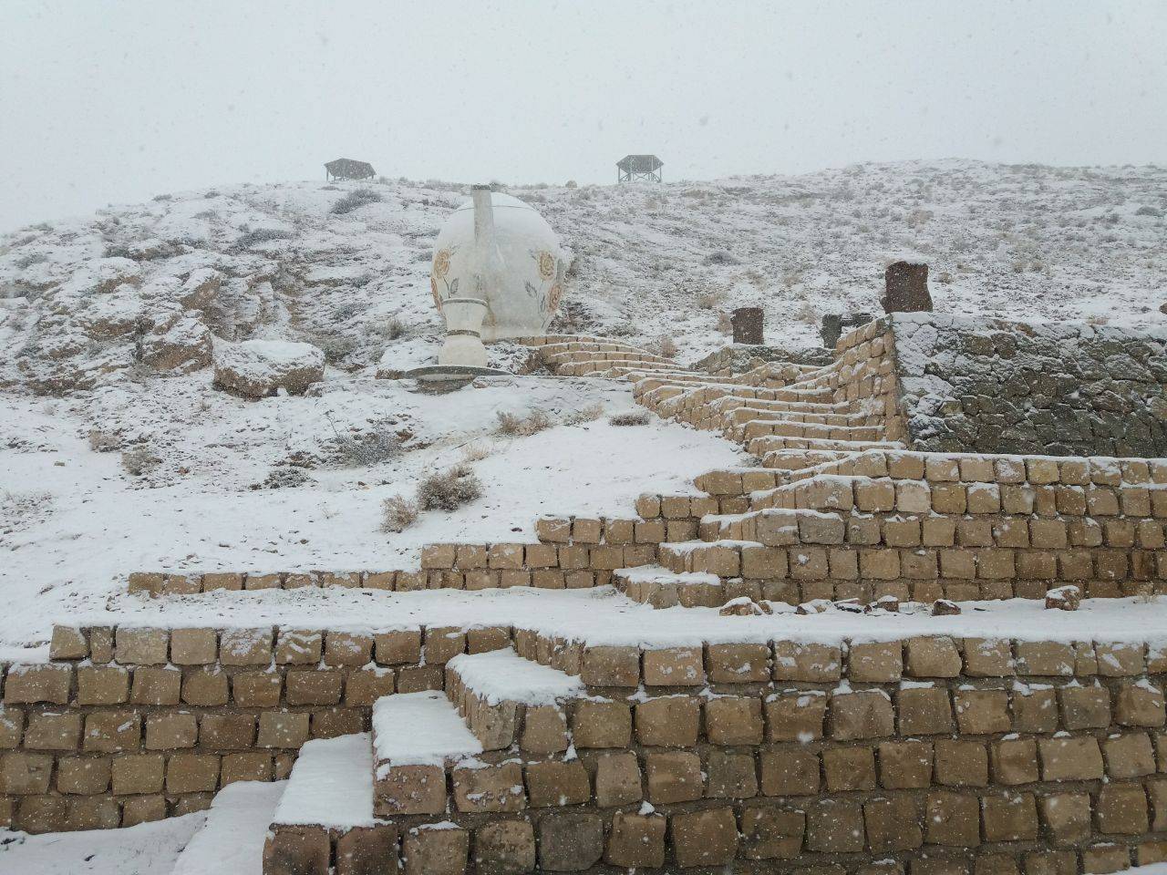 گشت و گذار برفی در روستای نردین