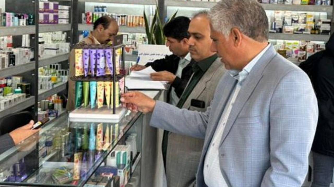 ۵ داروخانه متخلف در  جیرفت و عنبرآباد به تعزیرات حکومتی معرفی شدند