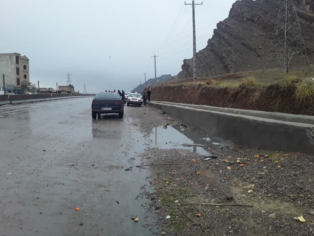 آبگرفتگی در جاده