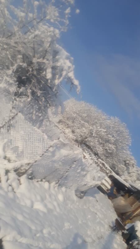 منظره برفی در روستای شیرداری