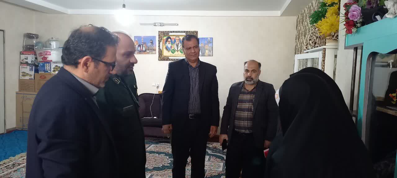 مراسم تجلیل از خانواده شهدای مدافع حرم