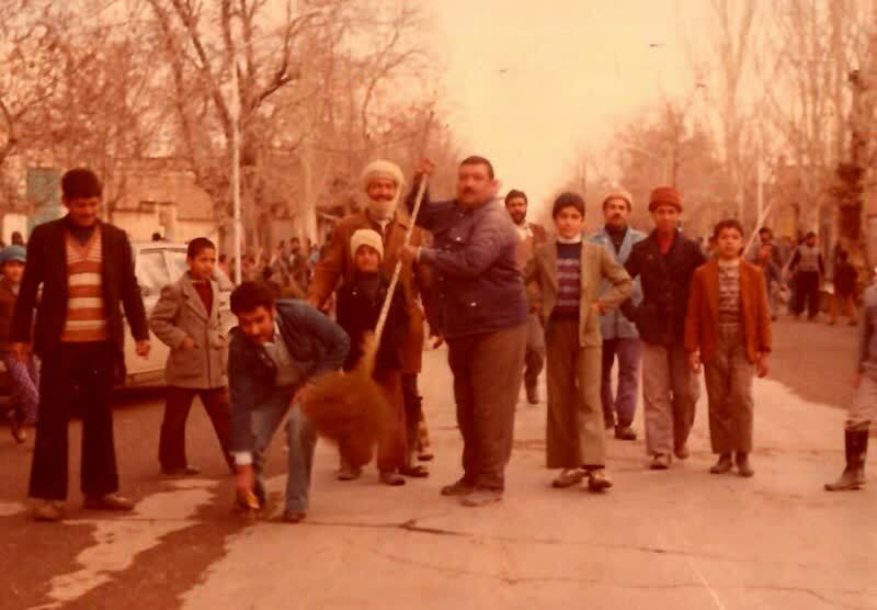 جاروی خیابان به مناسبت ورود امام