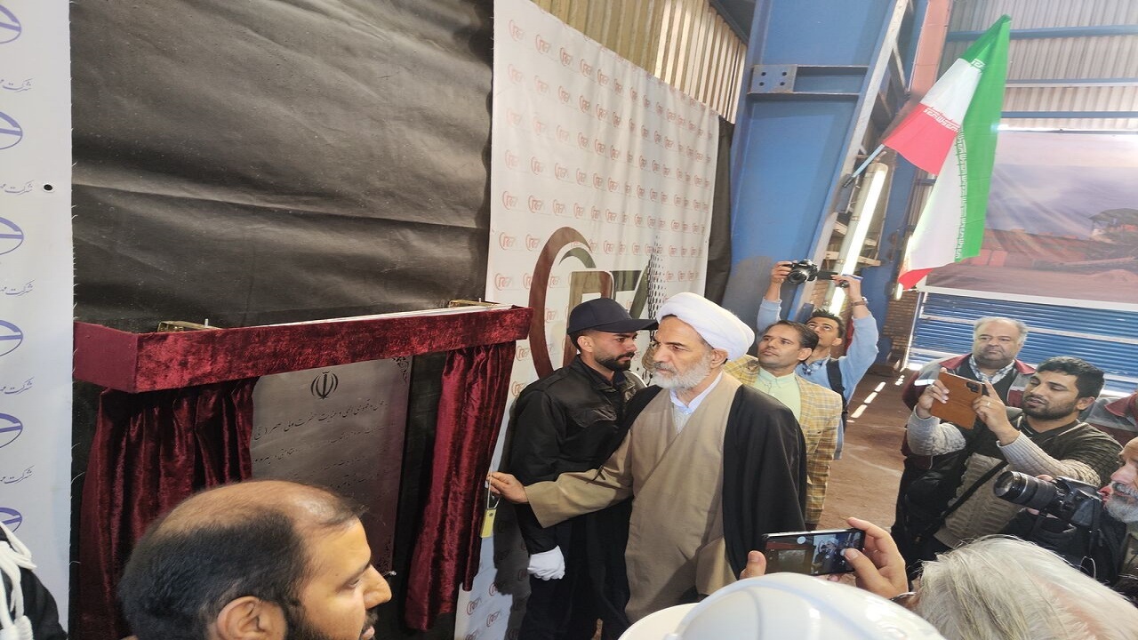 افتتاح کارخانه سنگ آهن ۲۵۰ هزار تنی سنگ آهن در زرند