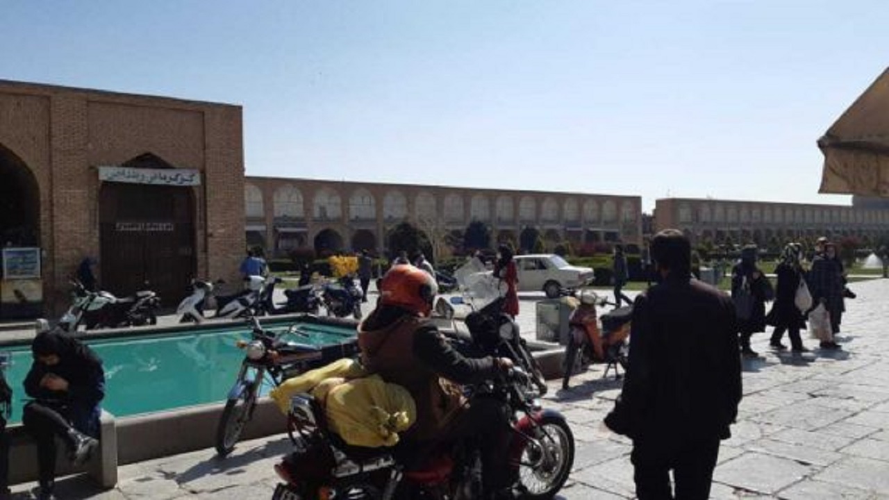 ساماندهی تردد موتورسیکلت‌ها در میدان «نقش جهان» اصفهان