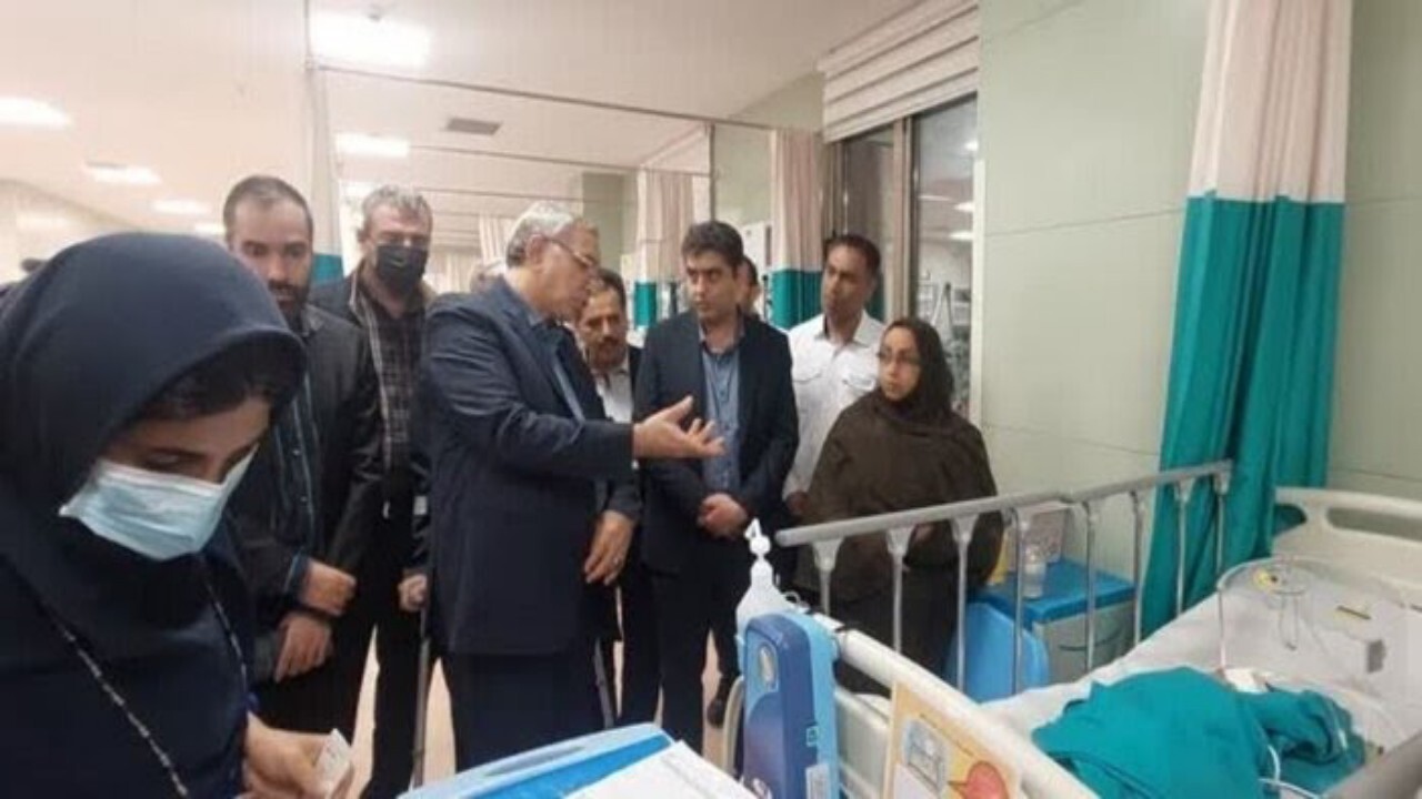 درمان چشم دختر مهاجر افغانستانی + فیلم