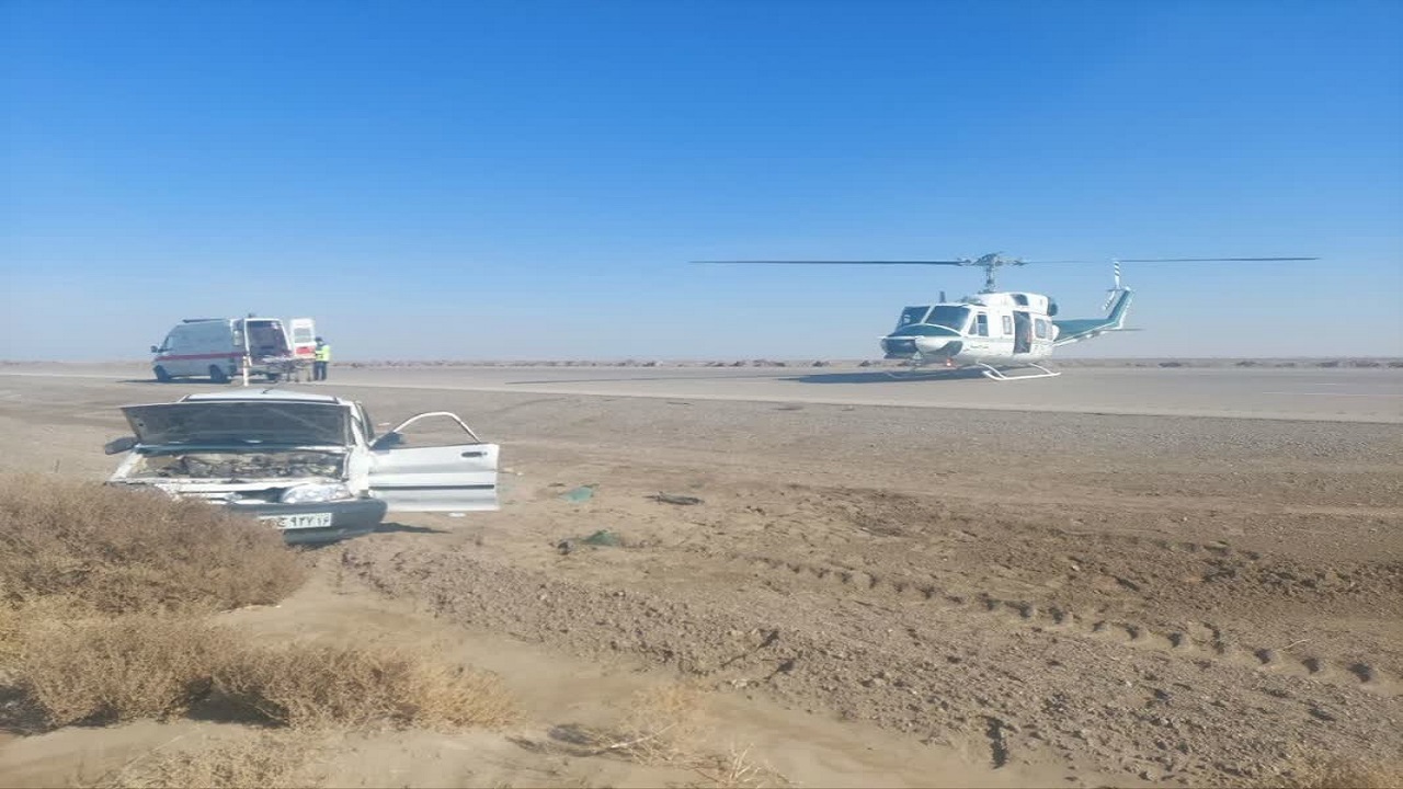 واژگونی خودرو در محور قم به گرمسار