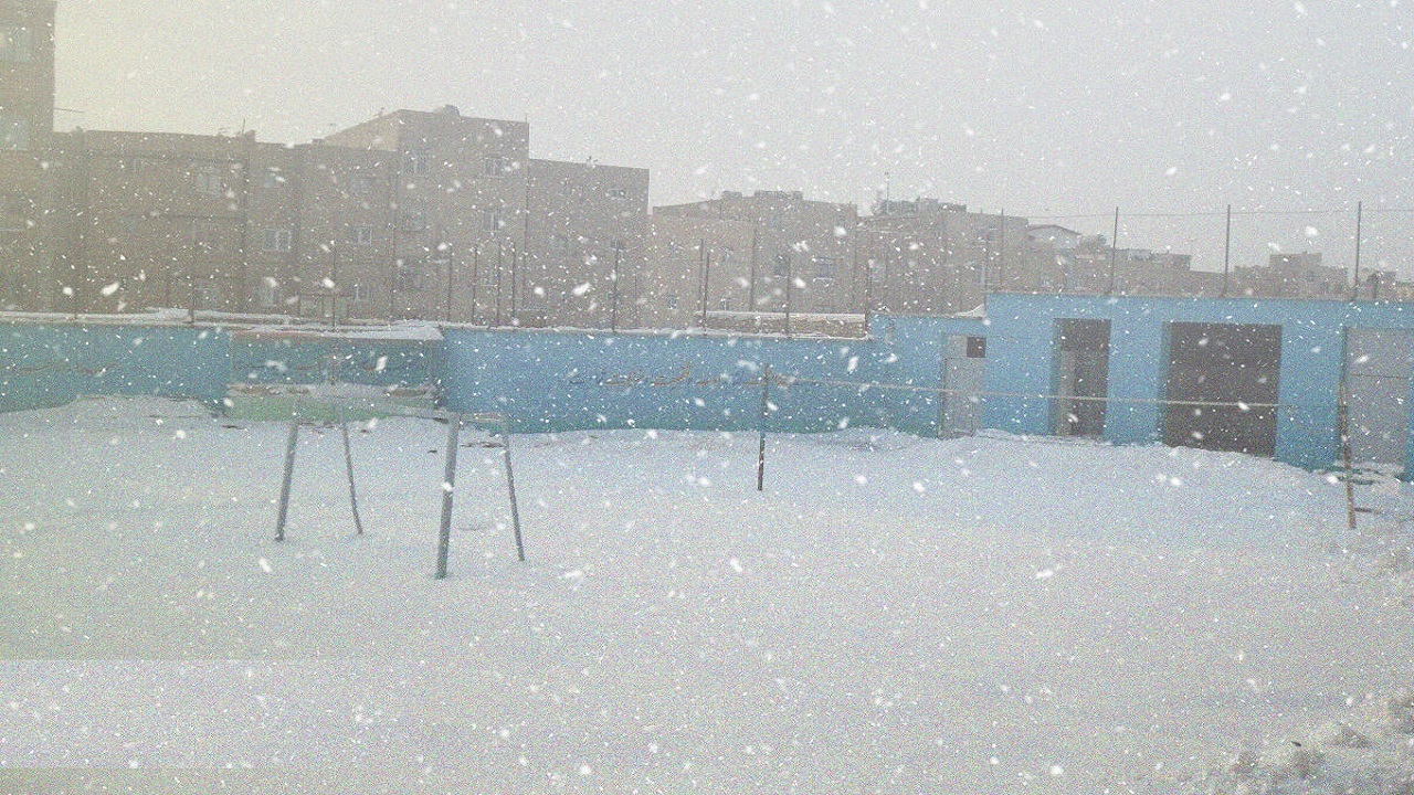 مدارس روستایی پیرانشهر روز دوشنبه غیر حضوری است